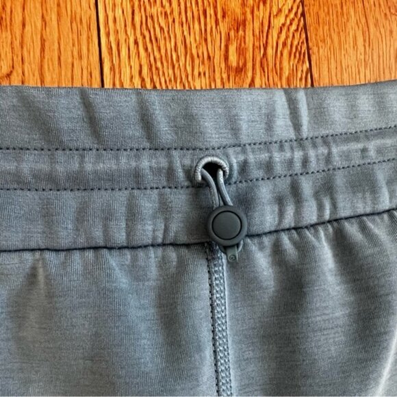 Lululemon softstreme high rise short 4size 14 - Picture 2 of 9